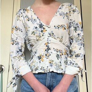abercrombie & fitch floral peasant top!